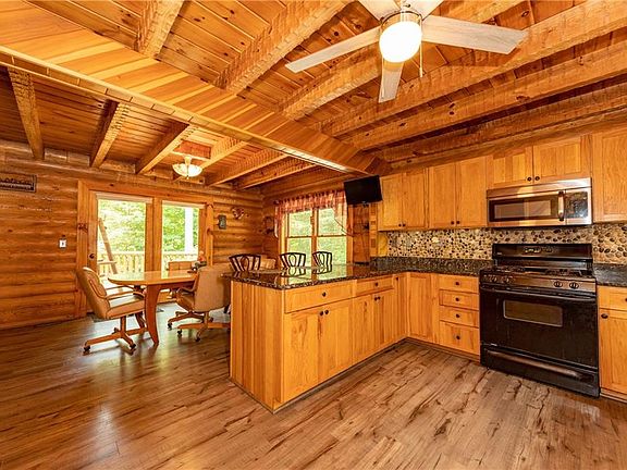 5th image of 9605 Beech Tree Ln