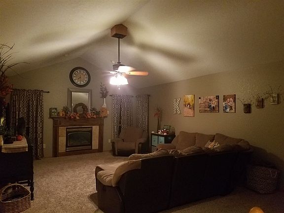 2nd image of 602 15th Ave NE