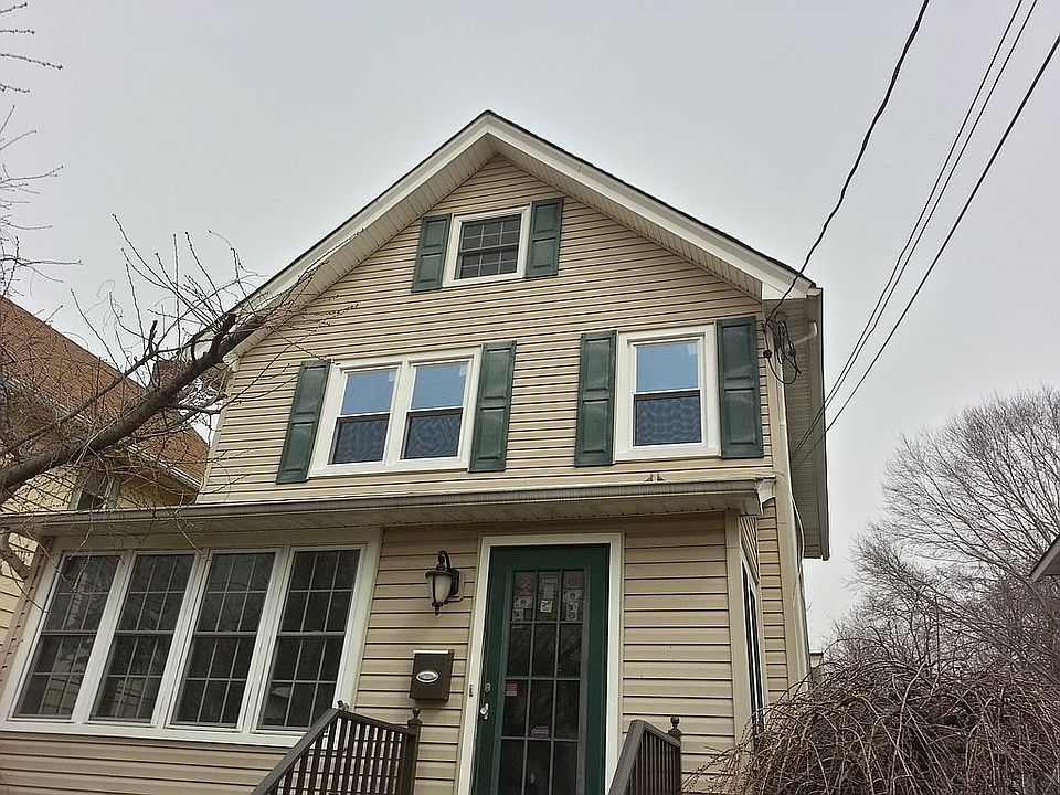 2nd image of 8 Wallace Street