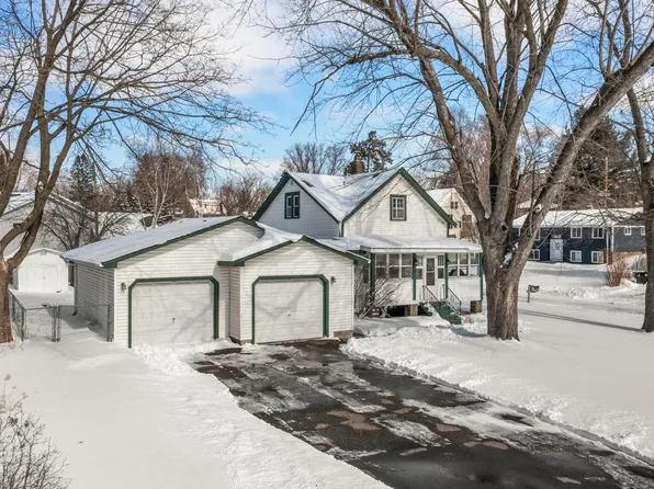 1083 Gordon Ave E, Maplewood, MN 55109