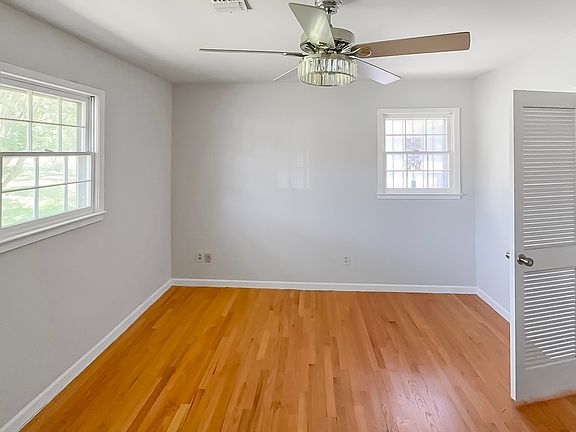 4th image of 2627 Fisk Rd
