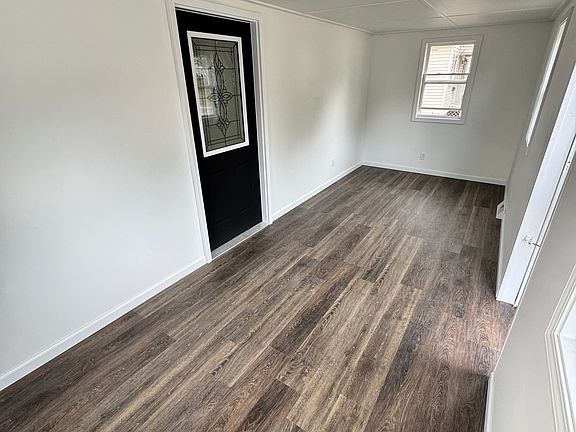 5th image of 658 Eccles St