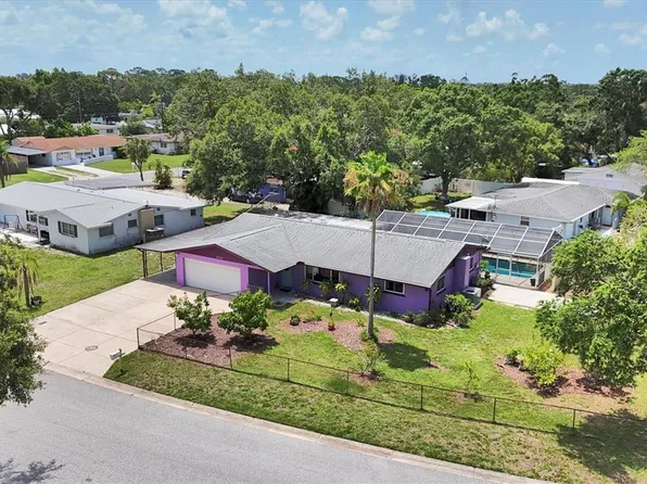 3240 6th St, Sarasota, FL 34237