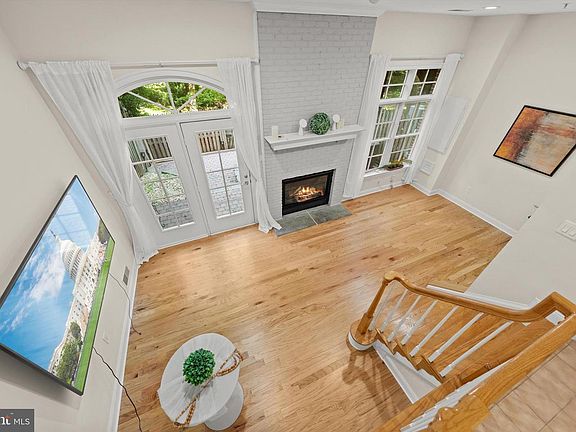 4th image of 8609 Terrace Garden Way