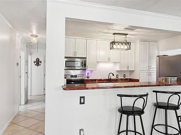 4th image of 2973 Glenbrook Dr