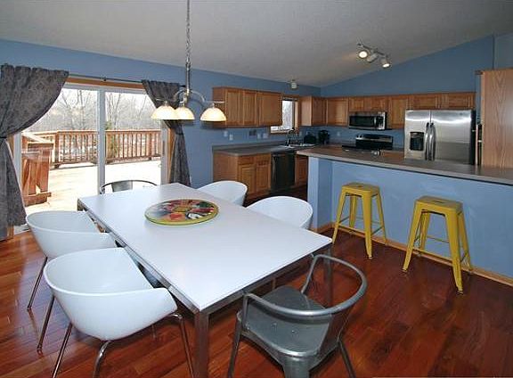 5th image of 2965 Meadow Brook Dr
