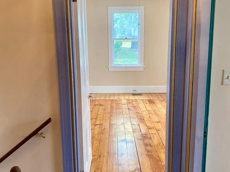 133 S 5th St — Photo 14