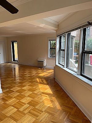 4th image of 311 E 50th St #12C