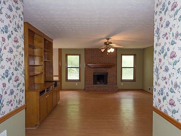 4th image of 1454 Lakemont Dr