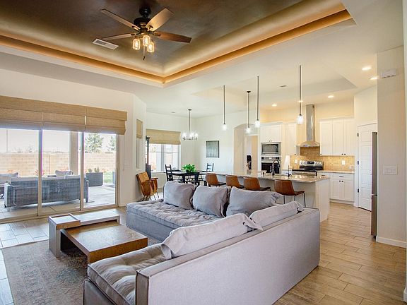 3rd image of 4095 Carlota Dr