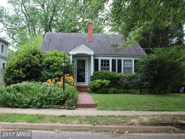 5716 19th St N, Arlington, VA 22205