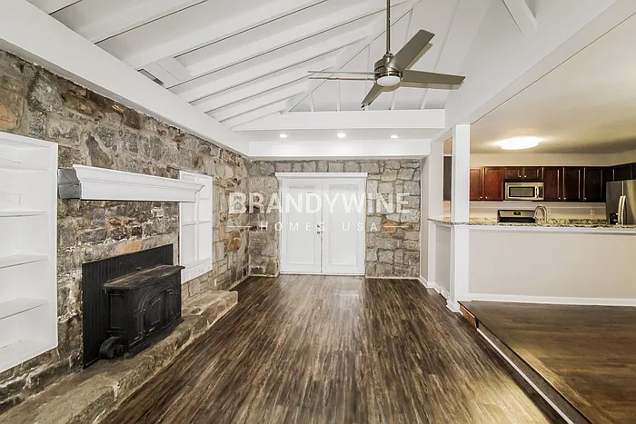3292 Westmart Ln — Photo 5