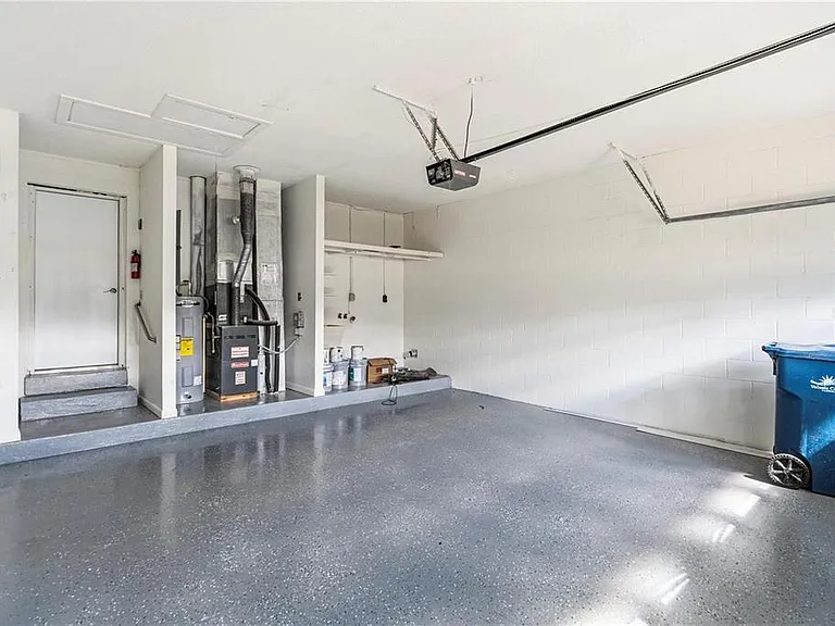 616 Water Rd — Photo 32
