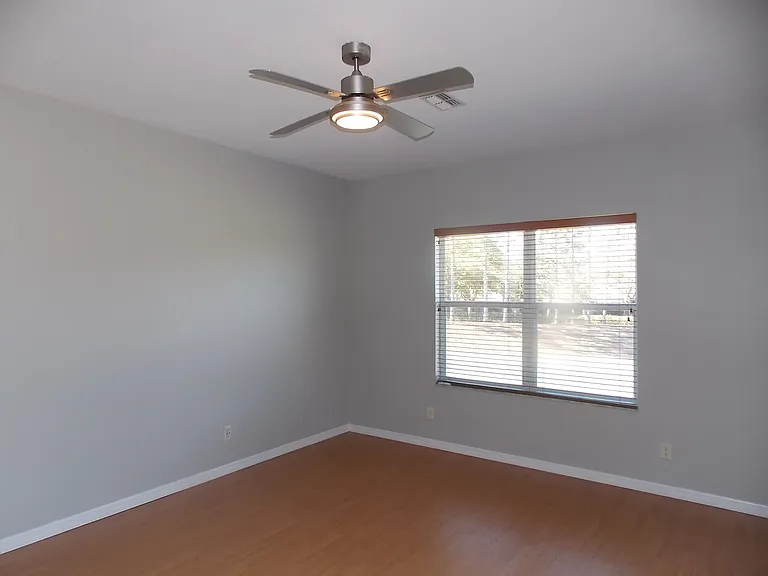 1874 W Angelica Loop — Photo 2