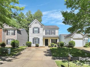 2722 Meadow Knoll Dr, Charlotte, NC 28269