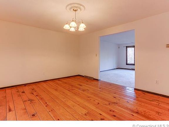 4th image of 161 Darley Dr