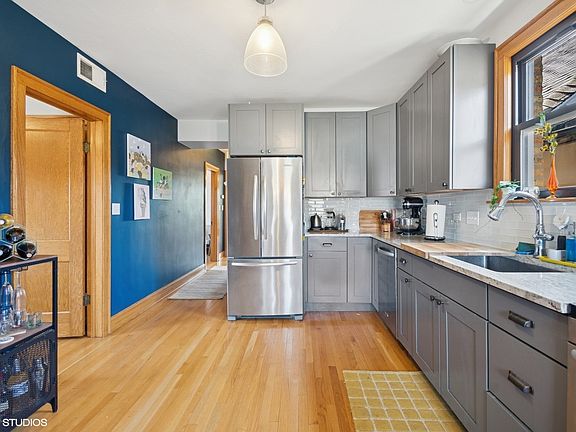 5th image of 3458 S Lituanica Ave