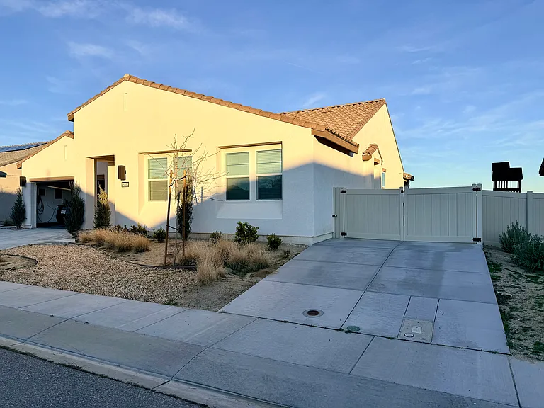 45104 Westmont Dr — Photo 9