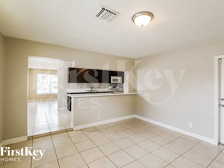 5980 NW 24th Ct — Photo 5