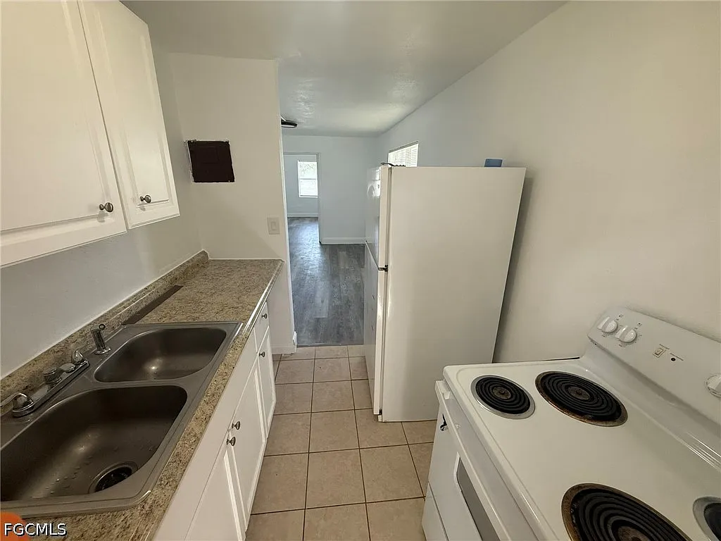 2 bed, 1.0 bath, 580 sqft, $1,000 — Photo 2