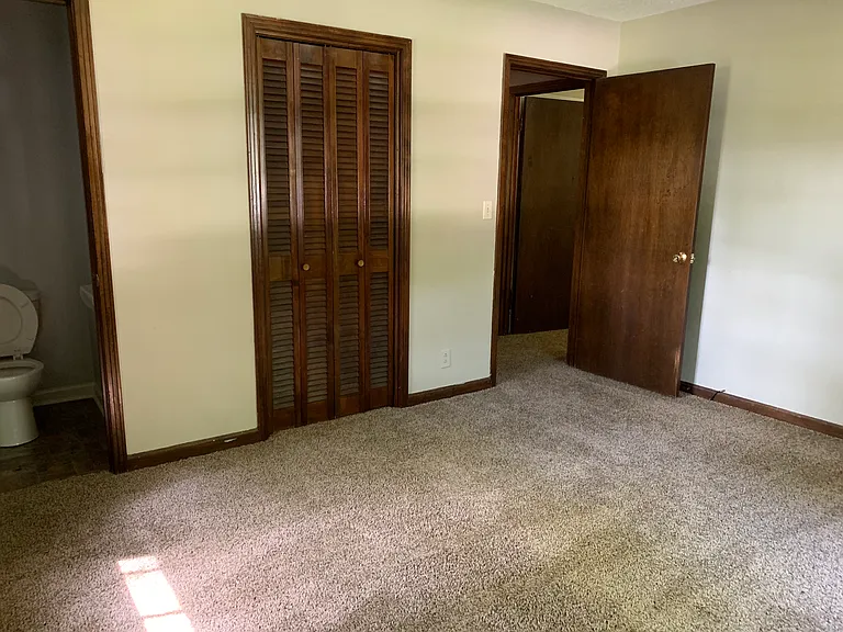 328 Lookout Dr — Photo 5