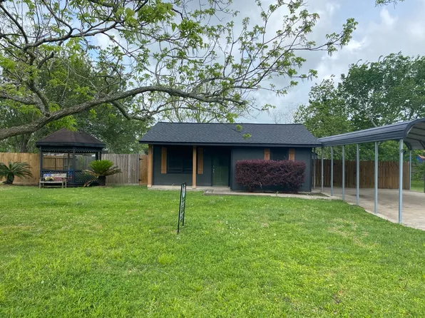 614 S Erwin St, Brazoria, TX 77422