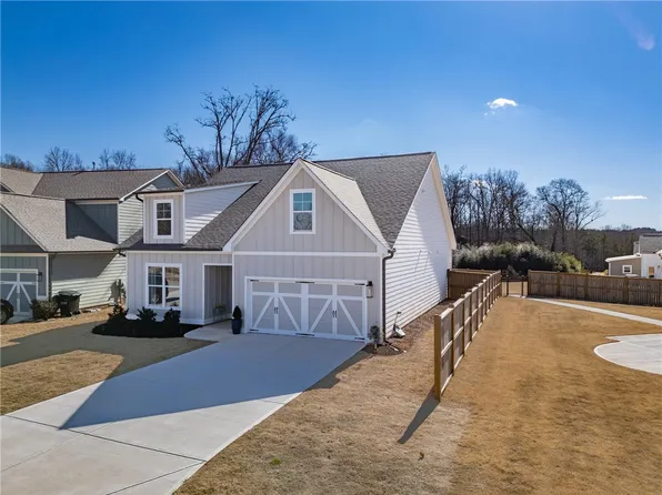 135 Bowers Estates Rd, Hartwell, GA 30643