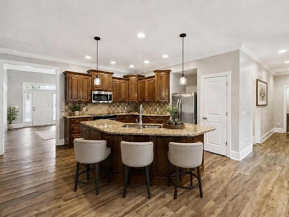 3rd image of 2325 Rivendell Ln