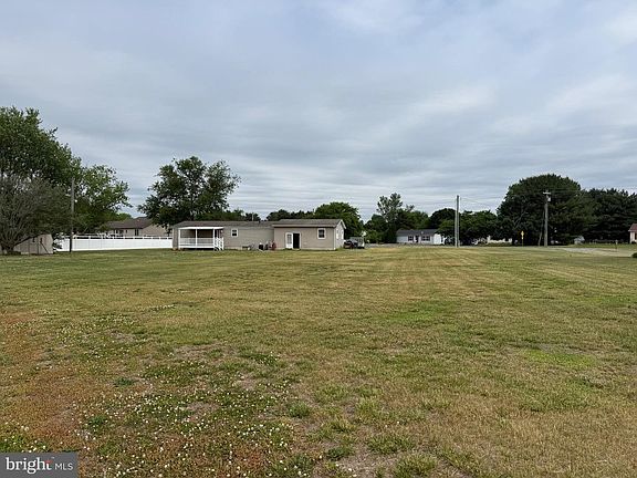 5th image of 2196 Andrews Lake Rd