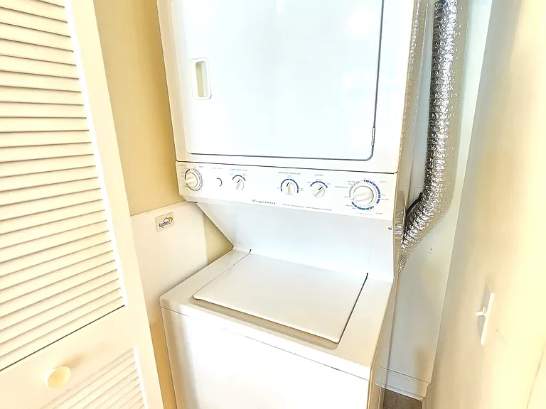 1600 S Prairie Ave #1806 — Photo 12