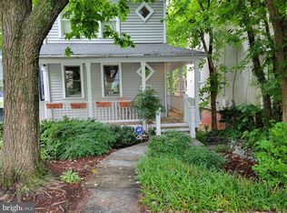 4806 41st St NW, Washington, DC 20016