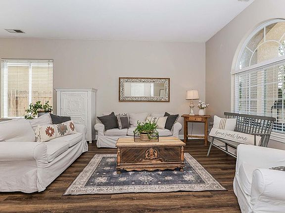 5th image of 1694 Autumn Ln
