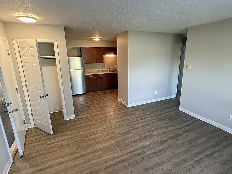 725 S 11th St #3 — Photo 2