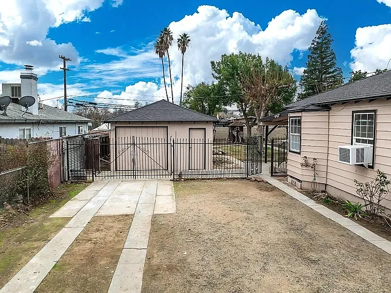 721 Pottle Ave — Photo 8