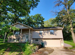 5523 N Blackwood Rd, Davis Junction, IL 61020