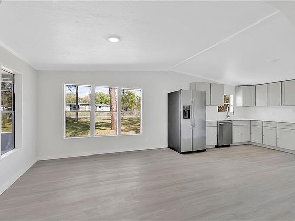 3rd image of 9180 Concord Rd