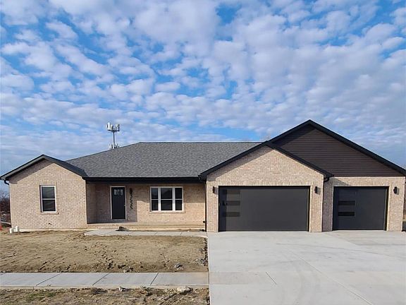 3rd image of 3525 Cardinal Crossing Blvd