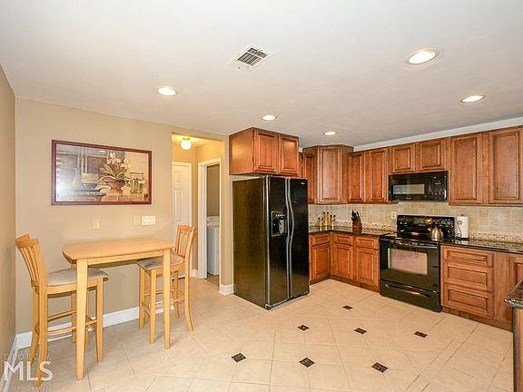 5th image of 6995 Magnolia Park Ln