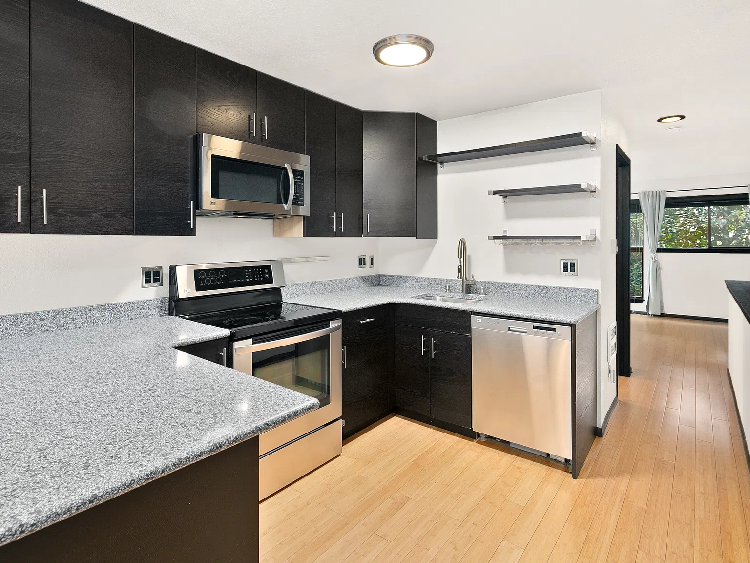 3655 Albion Place North - Unit 3 — Photo 3