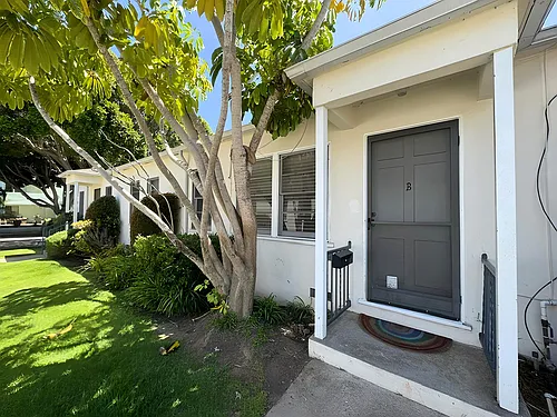 2103 Oak St #B — Photo 11