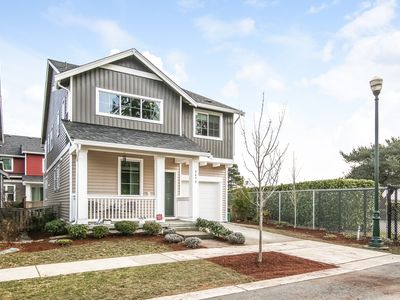 6646 High Point Dr SW, Seattle, WA, 98126