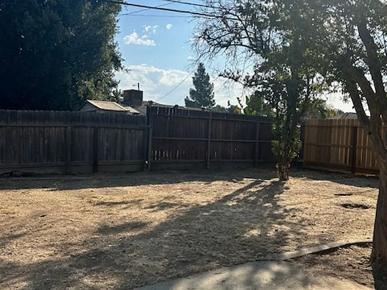 4436 N Van Dyke Ave — Photo 13