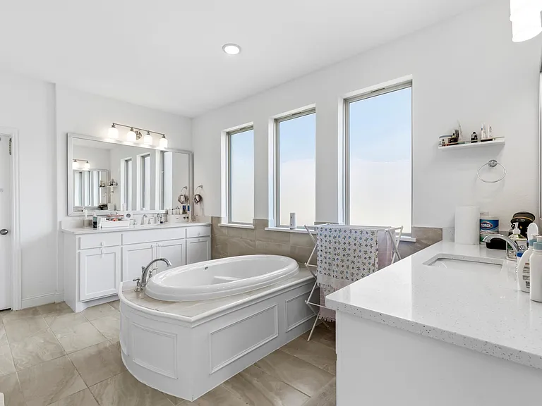 5101 Sailcloth St — Photo 23