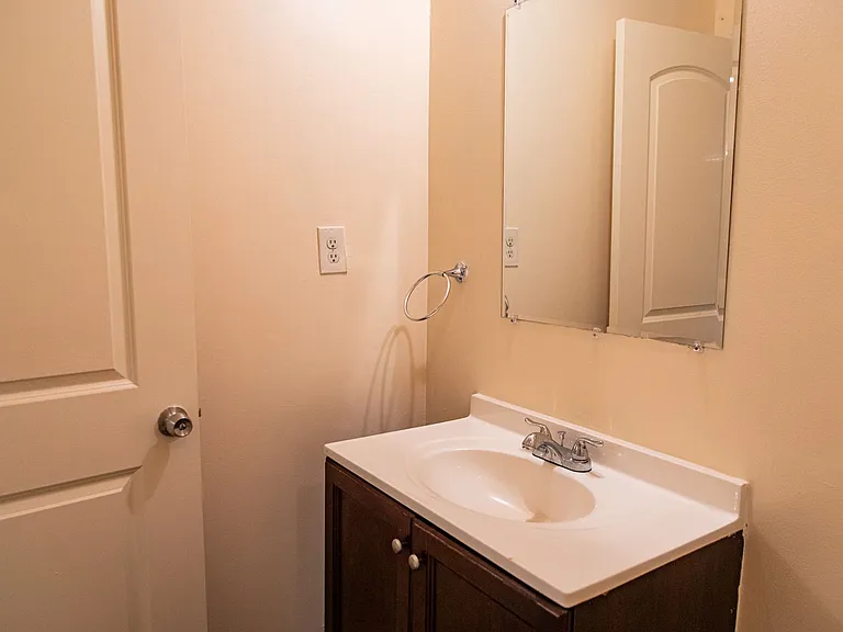 505 Denison St — Photo 14