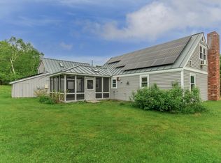 186 Roberts Hill Rd, Claremont, NH 03743