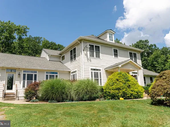 4752 Greene Love Ln, Marshall, VA 20115