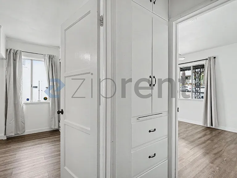 735 S Saint Louis St — Photo 13