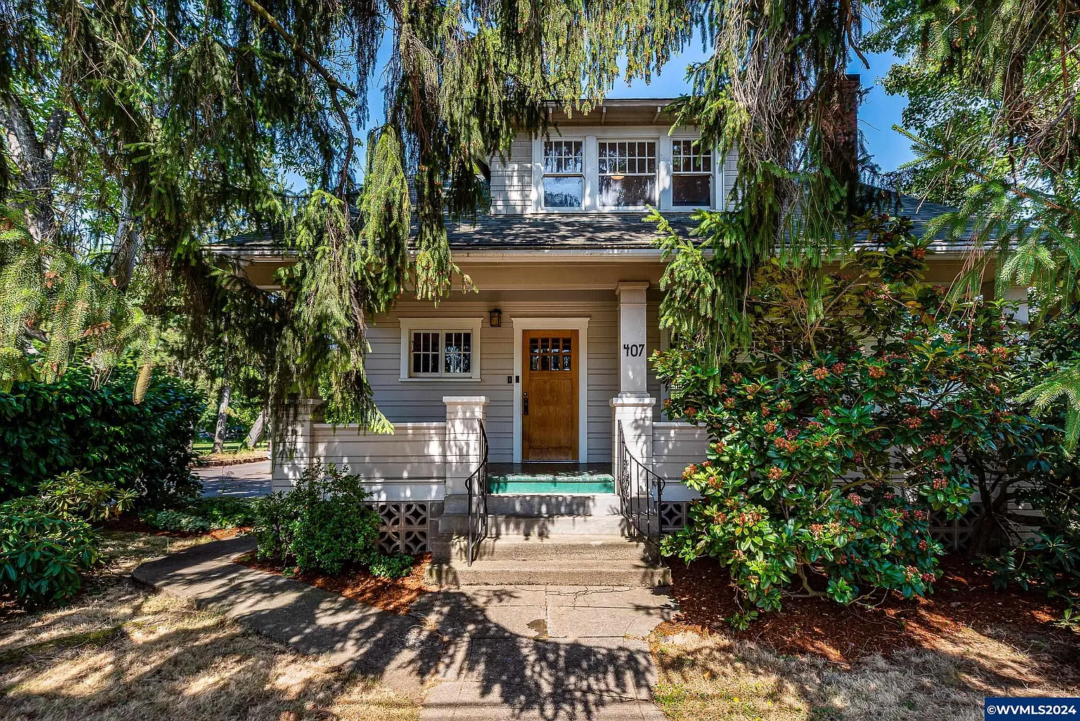 407 21st St NE photo 1