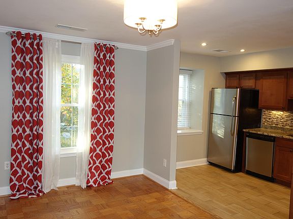 5th image of 778 Quince Orchard Blvd #20