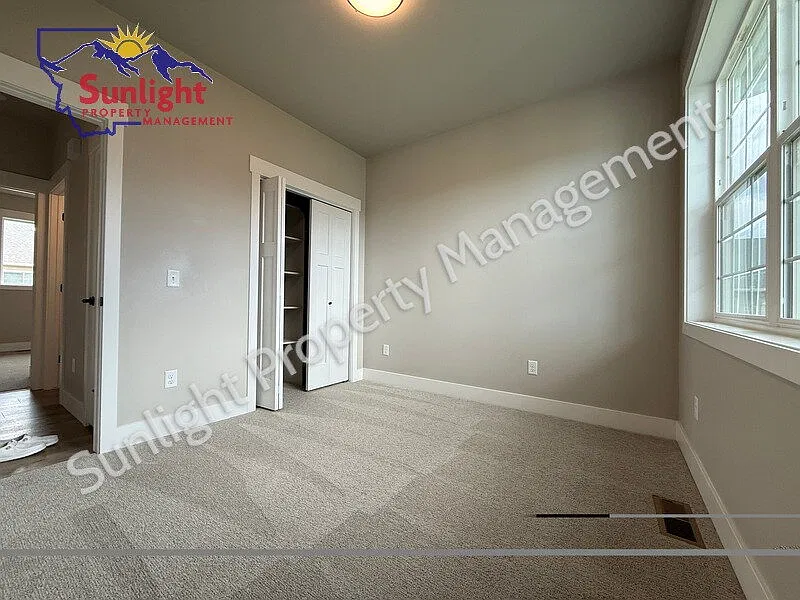 3 bed, 2.0 bath, 2682 sqft, $2,695 — Photo 3